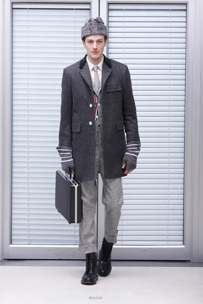 Look 18